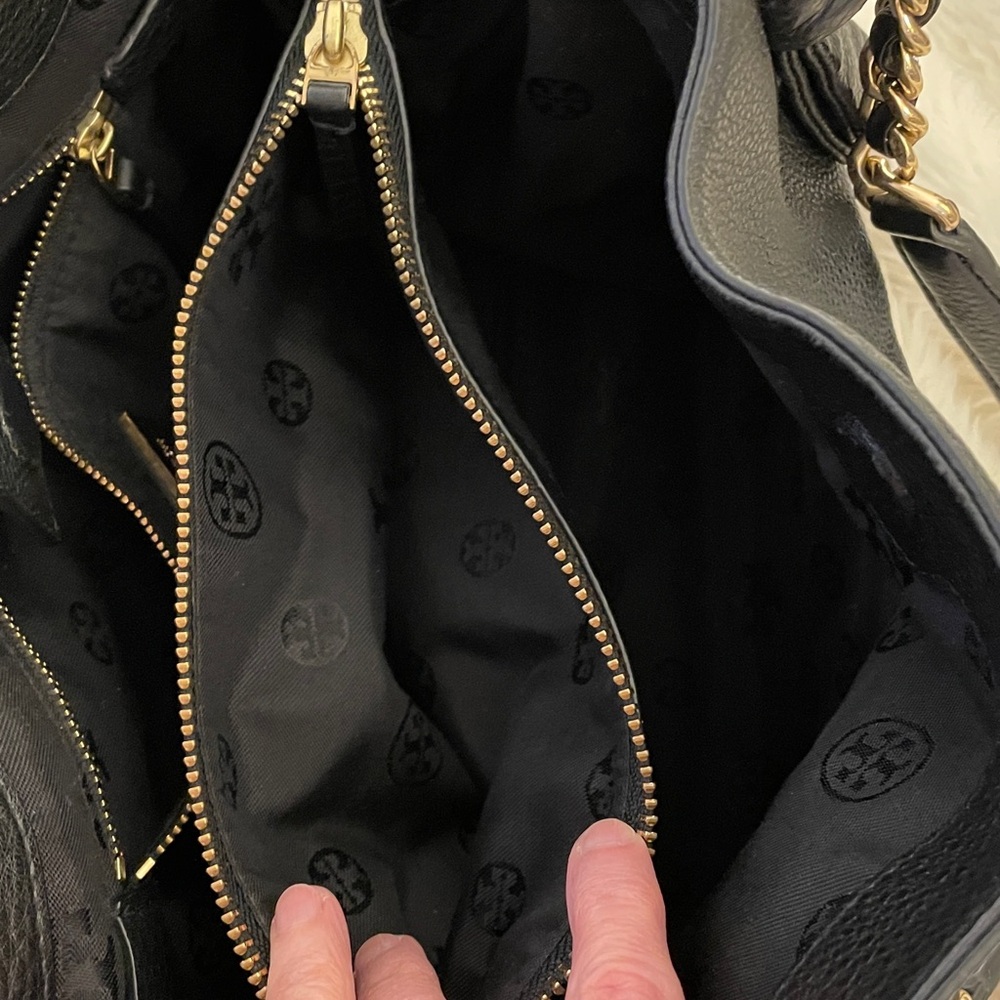 Tory Burch Black Leather Shoulder Tote with Gold Chain Accents - Picture 8 of 8